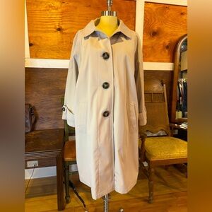 Liz Claiborne Cream Trench Coat 2X Retro